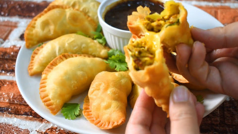 3-in-1 Ramadan deal (Samosa Maker, Counter Tasbeeh, 10 piece Plastic Plastes set)